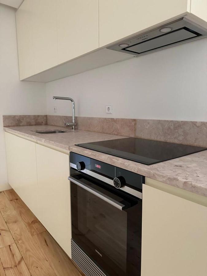 Quarto Com Varanda Na Rua Dos Douradores Lissabon Buitenkant foto